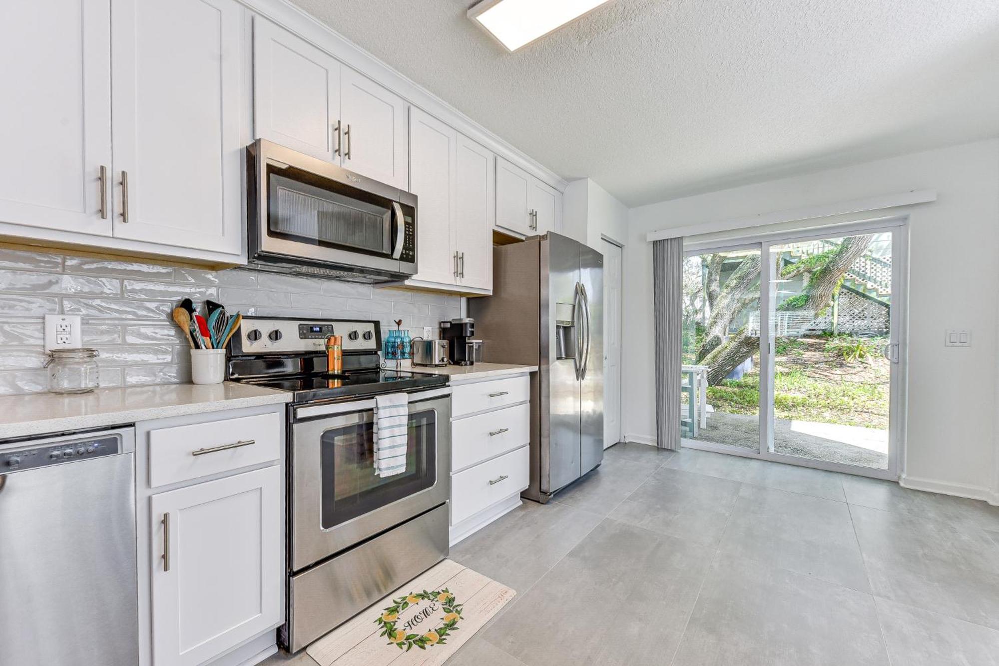Fernandina Beach Townhome, Steps To Public Beach Exterior photo